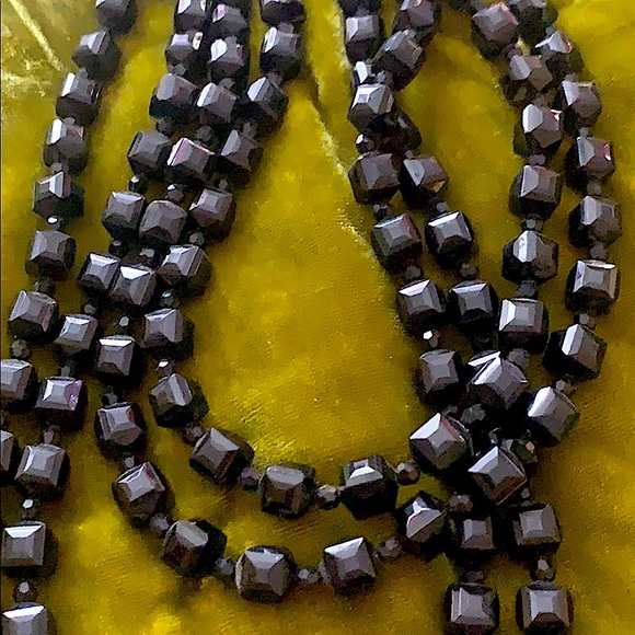 Vintage Tarina Tarantino Lucite Necklace - Picture 3 of 4
